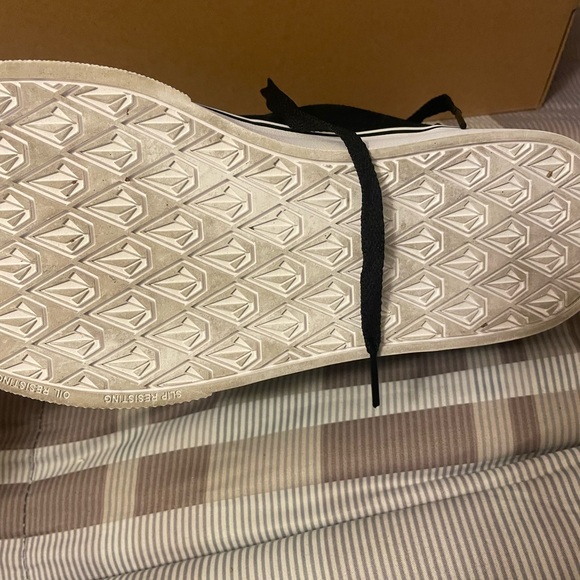 Black Volcom Workwear shoes - Picture 9 of 9